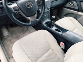 Toyota Avensis 2.0 D-4D Advance