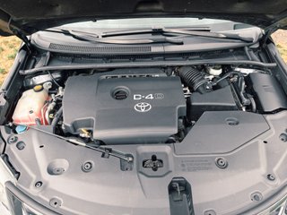 Toyota Avensis 2.0 D-4D Advance