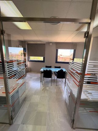 Oficina en venta en Parque Alcosa - Jardines del Edén en Sevilla