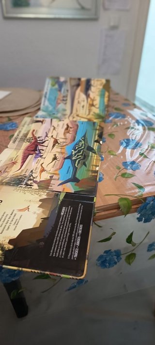 Libro de dinosaurios Usborne con desplegables