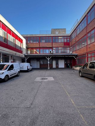 Nave industrial en alquiler en Les Planes en Sant Joan Despí