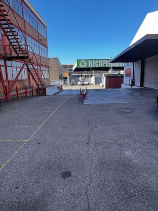 Nave industrial en alquiler en Les Planes en Sant Joan Despí