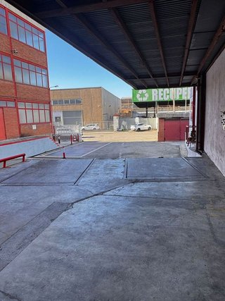 Nave industrial en alquiler en Les Planes en Sant Joan Despí