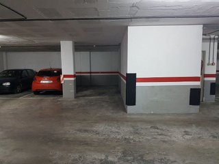 Garaje en alquiler en Eixample Sud – Migdia en Girona