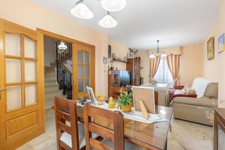 Casa pareada en venta en Residencial Triana - Barrio Alto en Gabias (Las)