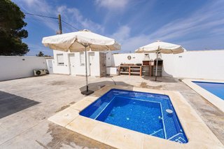 Chalet en venta en Núcleo Urbano en Chiclana de la Frontera