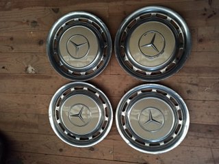 440-TAPACUBOS MERCEDES W123