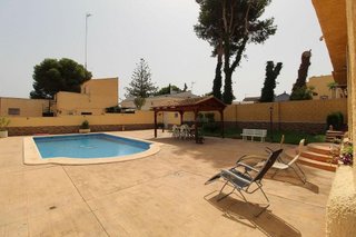 Chalet en venta en Los Balcones - Los Altos del Edén en Torrevieja