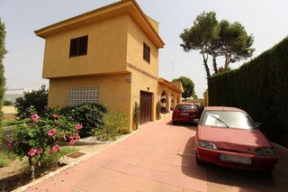 Chalet en venta en Los Balcones - Los Altos del Edén en Torrevieja