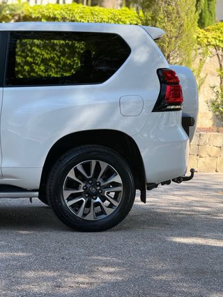 Toyota Land Cruiser 2023