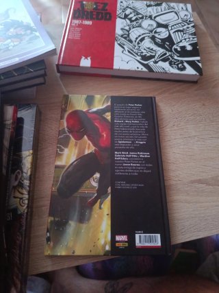 Marvel must have. Spiderman: negocios familiares