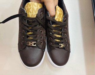 Tenis Michael Kors Marrón y Dorado