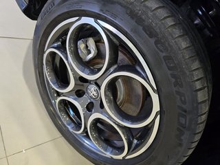 Alfa Romeo Tonale PHEV Q4 Sprint