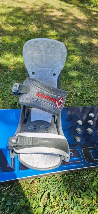 Tabla Snowboard Nideker con Fijaciones Nitro