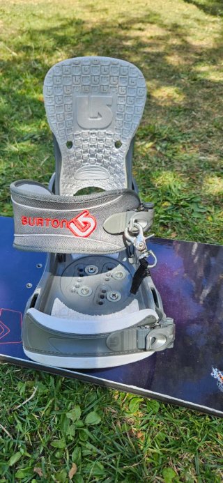 Tabla Snowboard Nideker con Fijaciones Nitro
