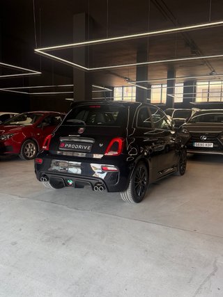 Abarth 695 2022