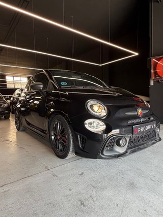 Abarth 695 2022