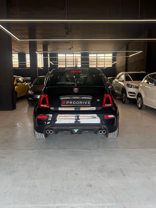 Abarth 695 2022