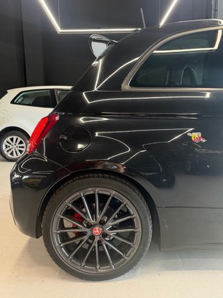 Abarth 695 2022