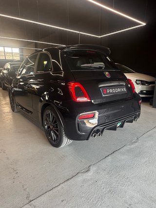 Abarth 695 2022