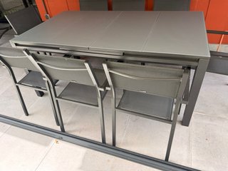 Mesa extensible Naterial gris + 8 sillas