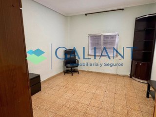 Edificio en venta en San Andrés en Madrid