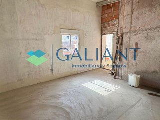 Edificio en venta en San Andrés en Madrid