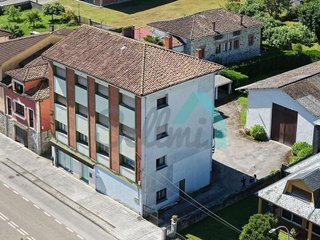 Edificio en venta en Piloña