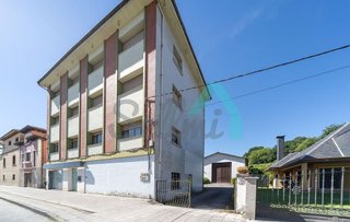 Edificio en venta en Piloña
