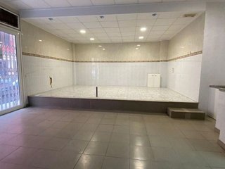 Local comercial en venta en Piscinas en Villarreal