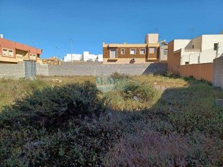 Terreno en venta en Roquetas Centro en Roquetas de Mar