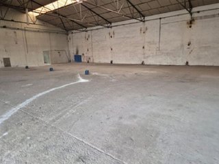 Nave industrial en venta en Camarma de Esteruelas