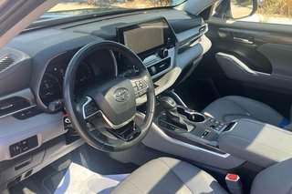 Toyota Highlander    AdvanceTecho