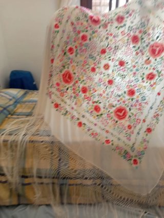 Mantón Manila Seda Bordado Mano Grande
