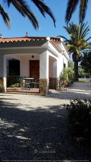 Chalet en venta en Carmona