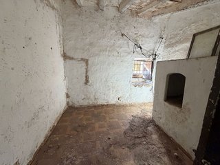 Casa adosada en venta en Torreperogil