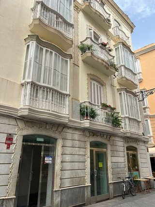 Local comercial en alquiler en Centro Histórico - Plaza España en Cádiz