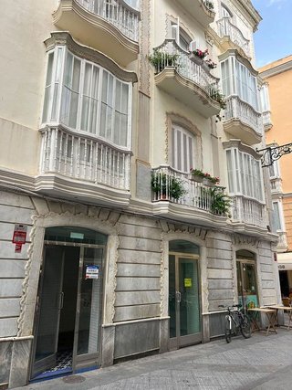 Local comercial en alquiler en Centro Histórico - Plaza España en Cádiz