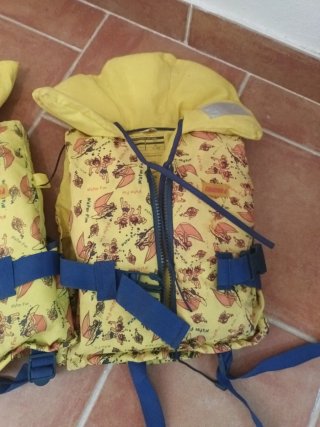 Chaleco salvavidas infantil amarillo