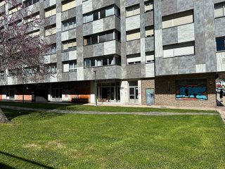 Local comercial en venta en Gamonal en Burgos