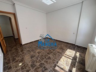 Piso en venta en Santa Cruz - Industria - Polígono Campollano en Albacete