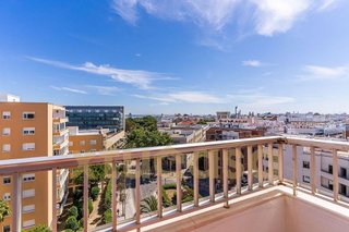 Piso en venta en La Caleta - La Viña en Cádiz