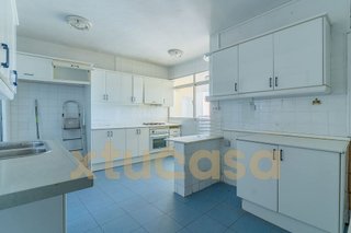 Piso en venta en La Caleta - La Viña en Cádiz