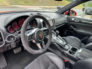 PORSCHE Cayenne GTS