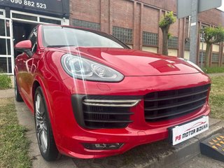 PORSCHE Cayenne GTS