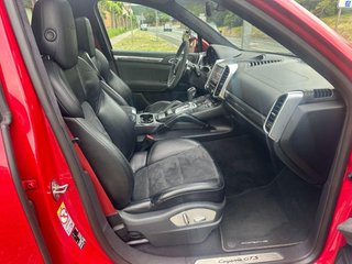 PORSCHE Cayenne GTS