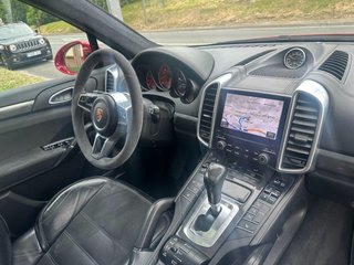 PORSCHE Cayenne GTS