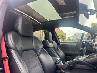 PORSCHE Cayenne GTS