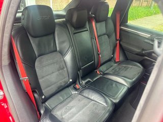 PORSCHE Cayenne GTS