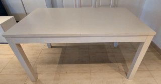 Mesa de Comedor Extensible Blanca Ikea con 3 silla